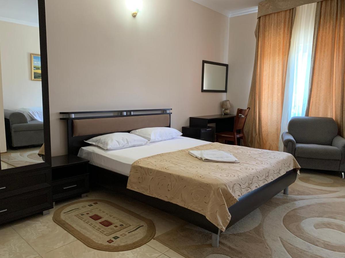 Guest House Aphyn Leto Gagra Exterior foto